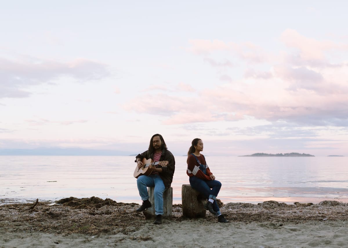 The Macarons Project tentang ‘Hold Us Tight’ dan Ketidaksempurnaan sebagai Kekuatan