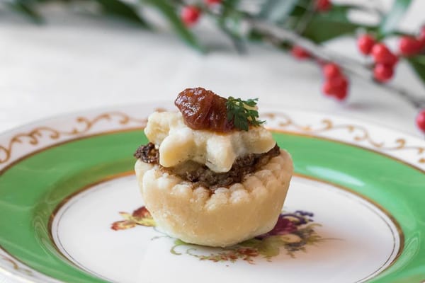 Merawat Tradisi Lewat Tourtière